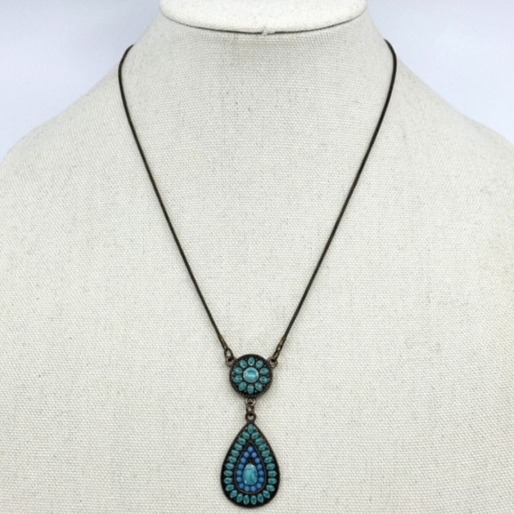 Claire's Turquoise Teardrop medallion necklace